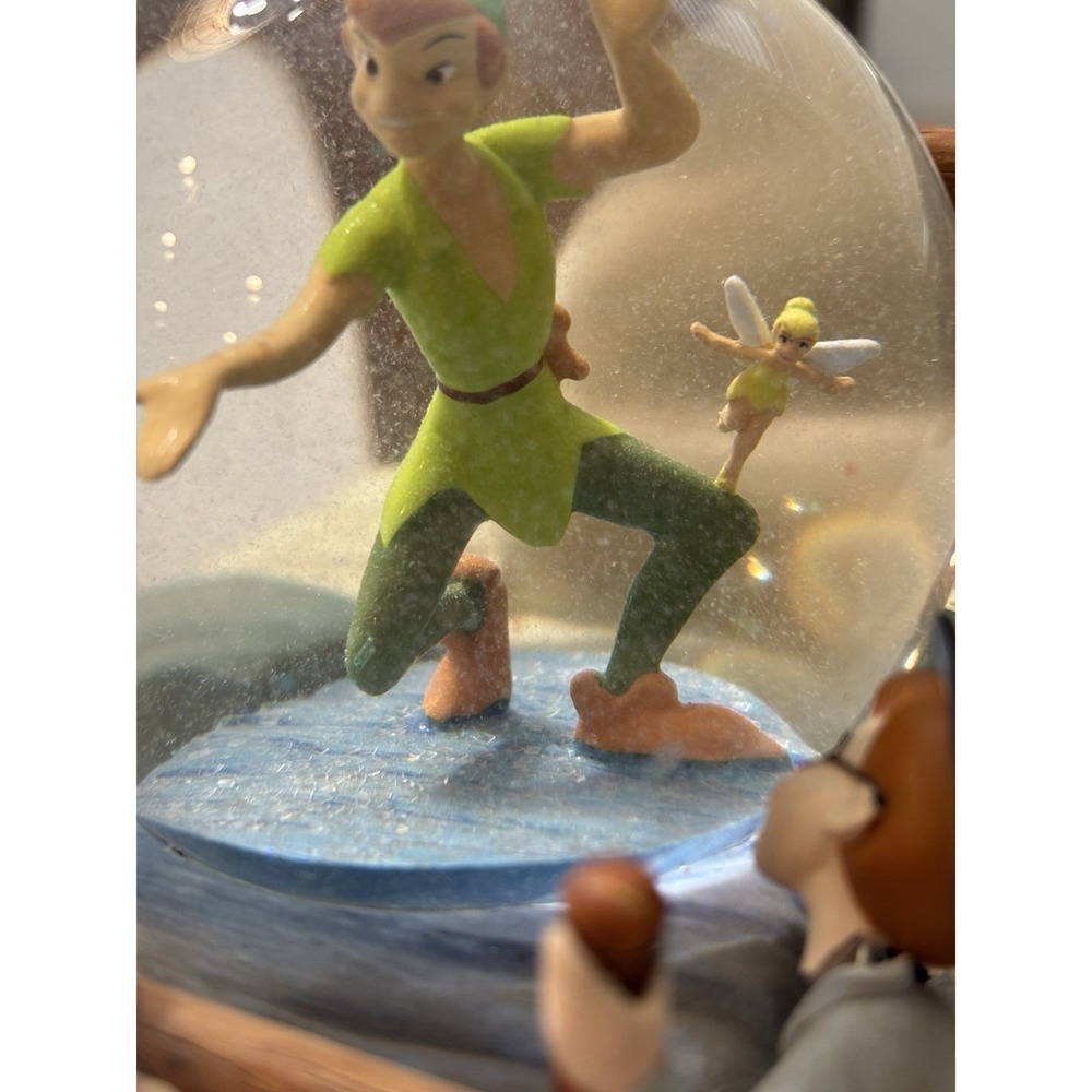 Walt Disney Peter Pan Cindy Water Globe - Picture 13 of 14